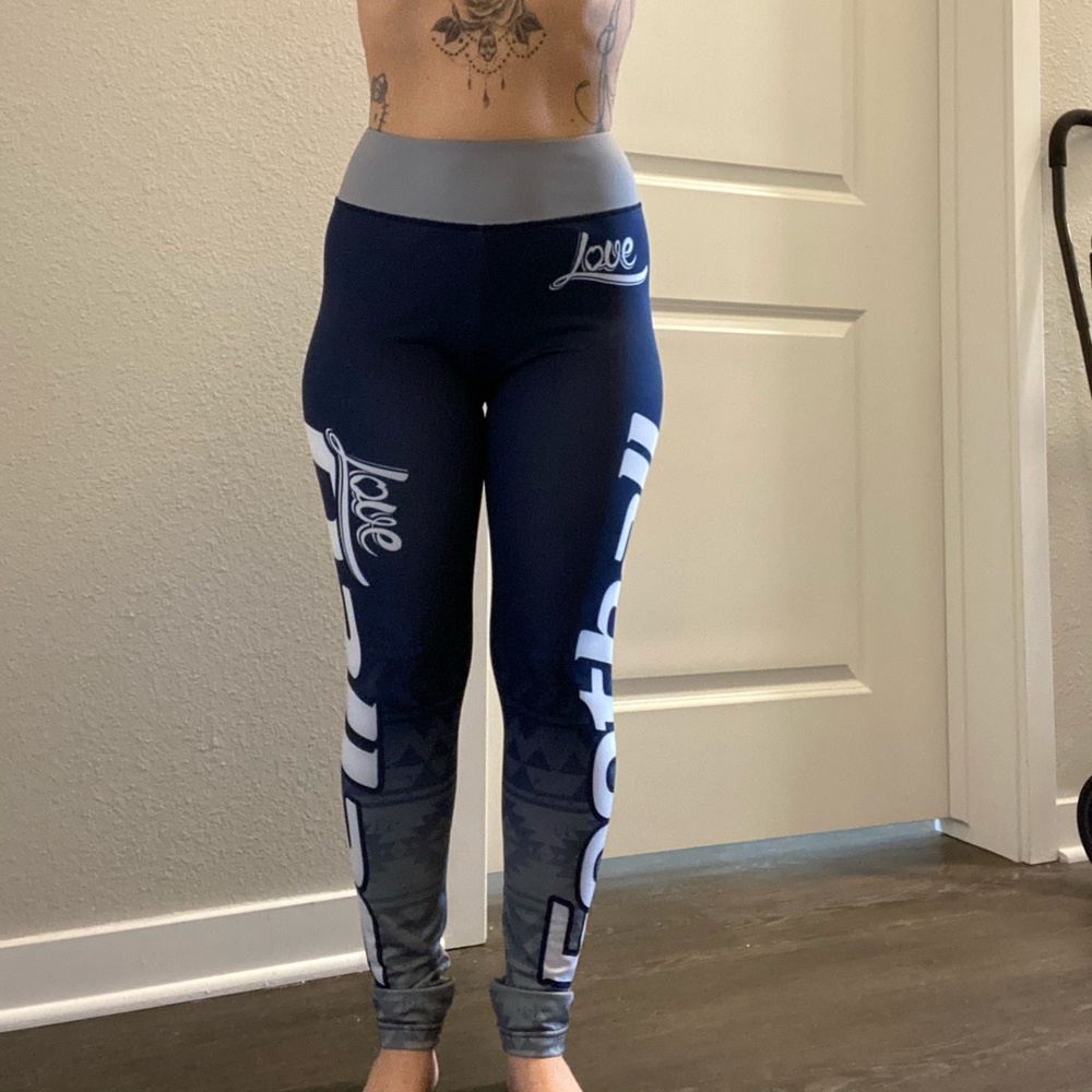 CLOSET CLESR OUT! Dallas cowboys football leggings